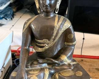 Buddha statue