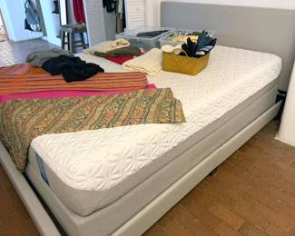 Upholstered queen bed frame +
Queen Tempur-cloud Prima mattress