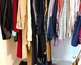 Women’s clothing, mostly size small + medium: t-shirts, athletic wear, dresses, sweaters, denim; accessories: hats, belts, jewelry, glasses, scarves + gloves
Women’s jackets: North Face puffer + rain jacket, Gap trench coat + vest, Columbia rain jacket, Gump’s ribbon work jacket