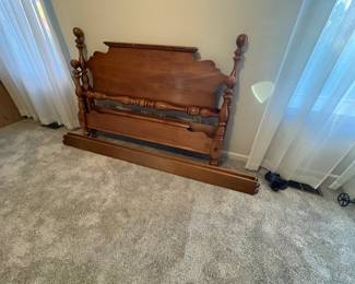 . . . queen maple bed