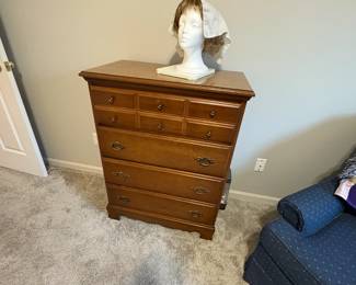 . . . cute chest of drawers