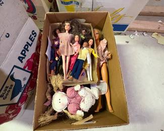 . . . lots of vintage dolls