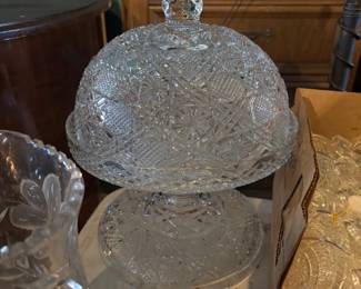 Cut crystal cake stand