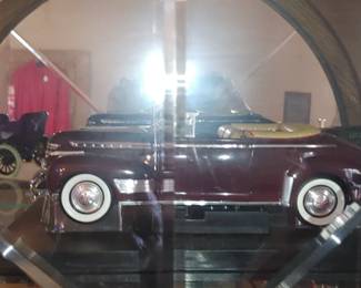 Fairfield Mint 1941 Chevrolet Deluxe Convertible
