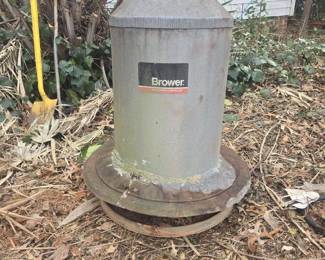 Chicken feeder