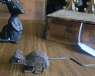 Vintage solid vast iron mouse