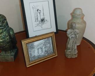 Round leather top table oops I forgot to take a picture of the table