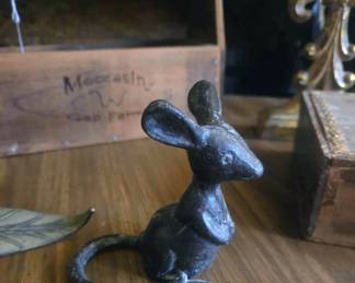 Vintage cast iron listening Mouse