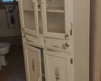 White jelly cabinet