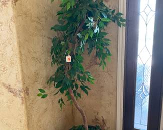 No Water Needed!! Faux Tree