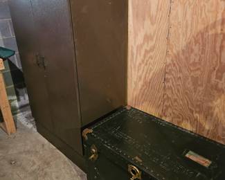 Metal Wardrobe Trunk