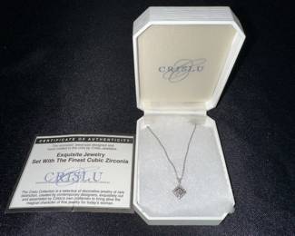 Crislu pendant necklace