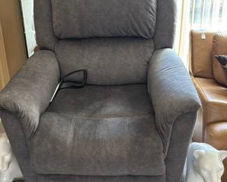Power Lift Recliner 116 hero