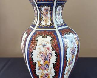 Satsuma Style Porcelain Vase 47 hero