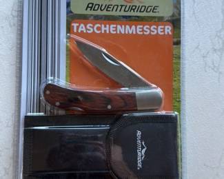 Adventuridge Folding Pocket Knife with Sheath 180 hero