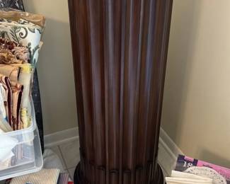 Fluted Pedestal with Marble Top 85 hero