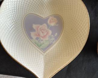 Lenox Sweet Love Heart Dish 43 hero