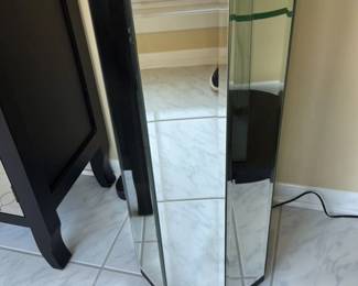 Mirrored Octagonal Display Cabinet 113 hero