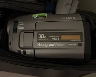 Sony Handycam Vision CCDTRV32 Video 8 Camcorder 8 hero