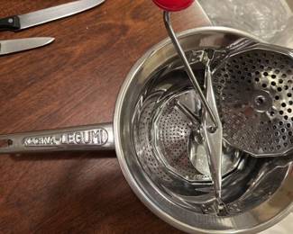 MacinaLegumi Food Mill 30 hero