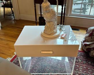Mid-century, modern white parrot lamp and lacquer and lucite end table