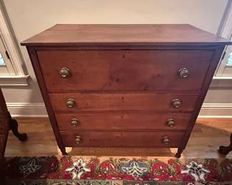 1870-1910 beautiful mahogany dresser with original knobs and perfect size 