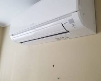 Mitsubishi ductless mini split HVAC system with 5 heads