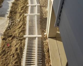 Vinyl picket fencing - 5 sections available