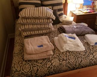 Queen sheets sets; pillows; bedding