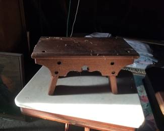 Small foot bench