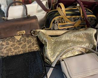 MORE PURSES