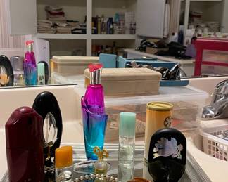 PERFUME, VANITY TRAY
