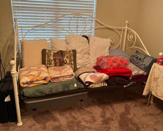 White Iron Daybed Frame