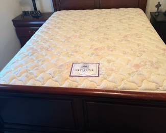 Queen Size Sleigh Bed