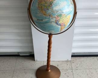 Raised Floor Globe