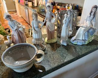 Lladro & Lladro style figurines 