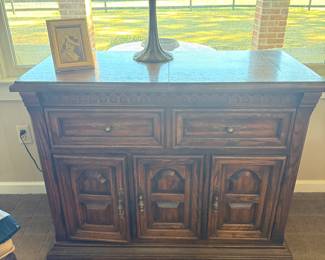 Oak pieces & Tiffany style lamps