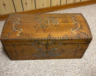 1904 Rosemaled Trunk