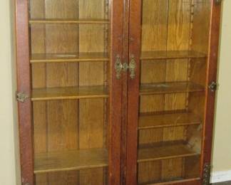 Outstanding Oak Double Door Bookcase w/Carved Leaves 