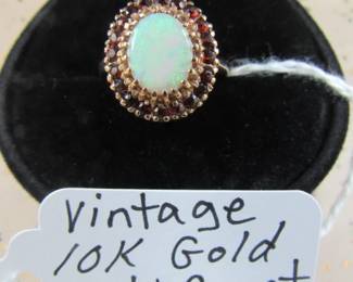 Vintage 10K Gold Opal & Garnet Ring