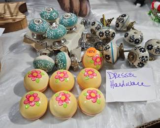 DRESSER PULL HARDWARE