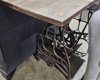 SEWING MACHINE TABLE