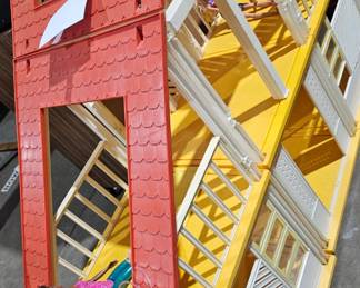 BARBIE DOLL HOUSE VINTAGE