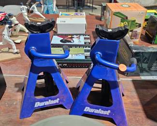 JACK STANDS