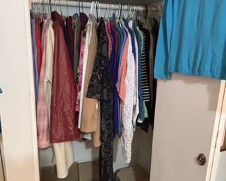 More older women's clothing + wigs