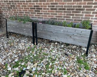 Front Gate raised garden beds