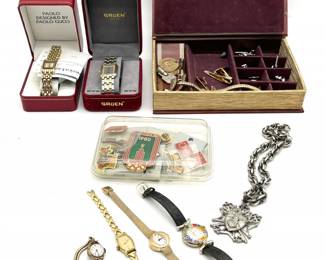 137 VintageJewelryPinsandWatchesLotSeeDescription