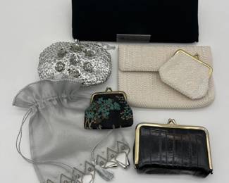 40 VintageBeadedPursesClutchandEelSkinWalletLot