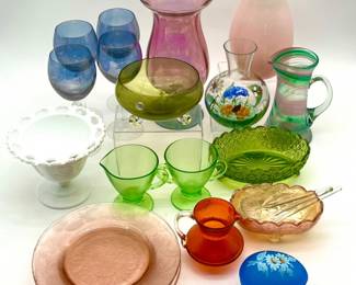 7 ColorfulGlassLotFeaturingUraniumGlassCreamerandSugarBowl