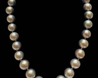 Graduated Size South Sea Pearl Strand